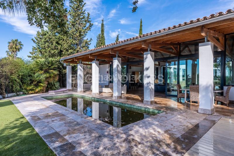 Foto 8329e9a8-72d7-4c98-8696-96e17e9b7b44. Casa exclusivo oasis de lujo con piscina privada , sevilla en Gelves