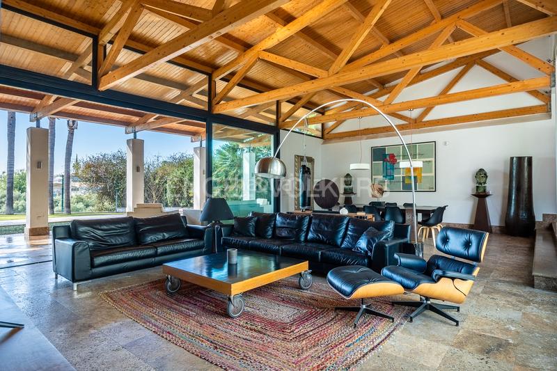 Foto a6b75319-ddc2-4714-9b63-e41afc72206a. Casa exclusivo oasis de lujo con piscina privada , sevilla en Gelves