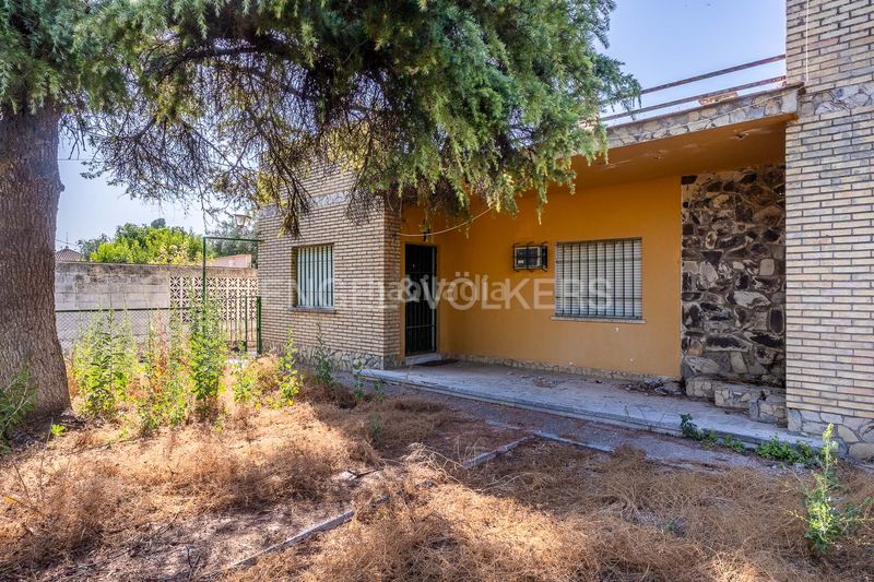 Foto 8bd9434c-03c8-42ca-8c02-976f7f50db6e. Casa amb calefacció piscina a Valencina de la Concepción