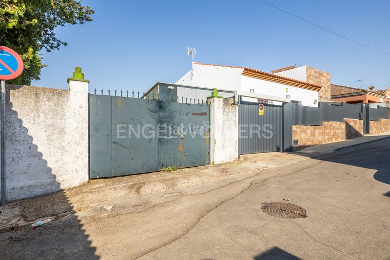 Foto c2977331-aa90-4da2-85ac-b8af50ce75f5. Casa amb calefacció piscina a Valencina de la Concepción