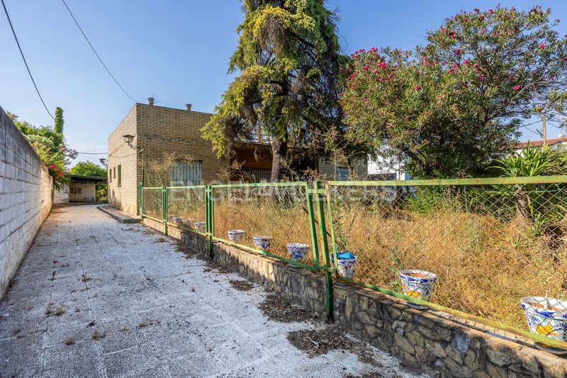 Foto c478d2b5-81be-4301-bf97-2a98c822e12d. Casa amb calefacció piscina a Valencina de la Concepción