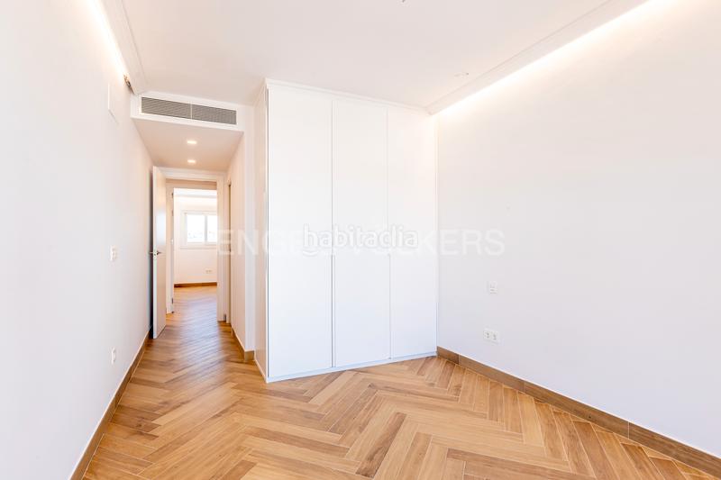 Foto 0f8e3a02-891f-4706-9e1c-ab5c8d58a457. Apartamento piso reformado a estrenar en el corazón de triana en Sevilla
