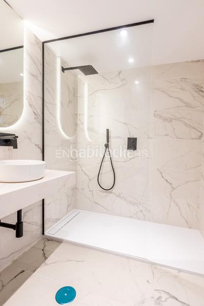 Foto 4422a62c-44b0-4a4e-a4ee-a5e72ef507be. Apartamento piso reformado a estrenar en el corazón de triana en Sevilla