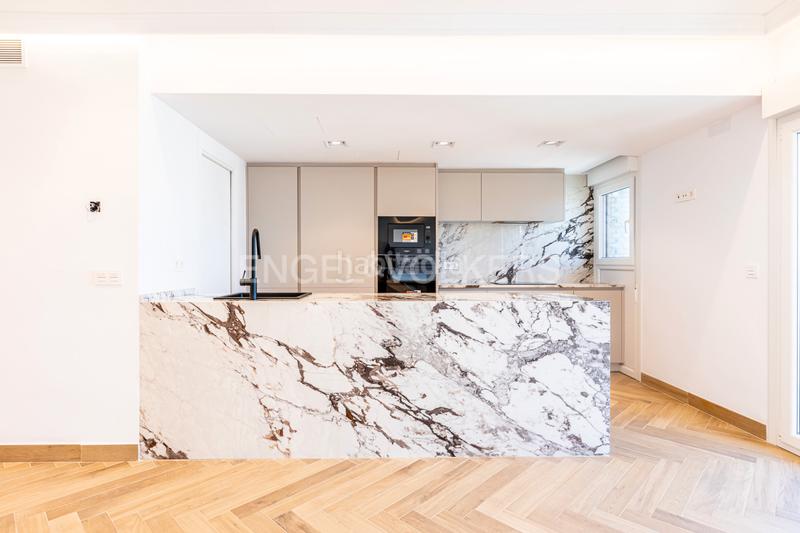 Foto 4f6a15c6-900a-4e25-bd6f-f8e07f99d559. Apartamento piso reformado a estrenar en el corazón de triana en Sevilla