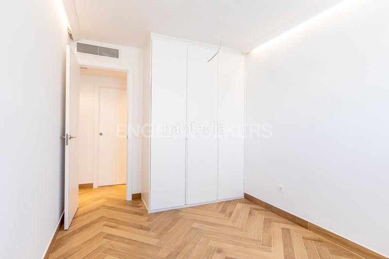 Foto a83d2940-232a-47d7-a6cf-c0f879c37046. Apartamento piso reformado a estrenar en el corazón de triana en Sevilla