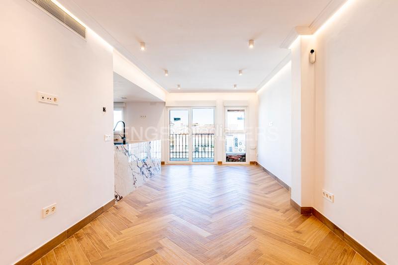 Foto c337c76b-e642-4fb0-8274-869164a43d88. Apartamento piso reformado a estrenar en el corazón de triana en Sevilla