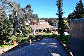 Casa a Santa Maria de Trassierra. Exquisita mansión en la sierra de córdoba en trassierra  lujo, v