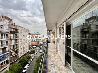 Apartamento  Julio césar. Amplios espacios en la ubicación perfecta en sevilla