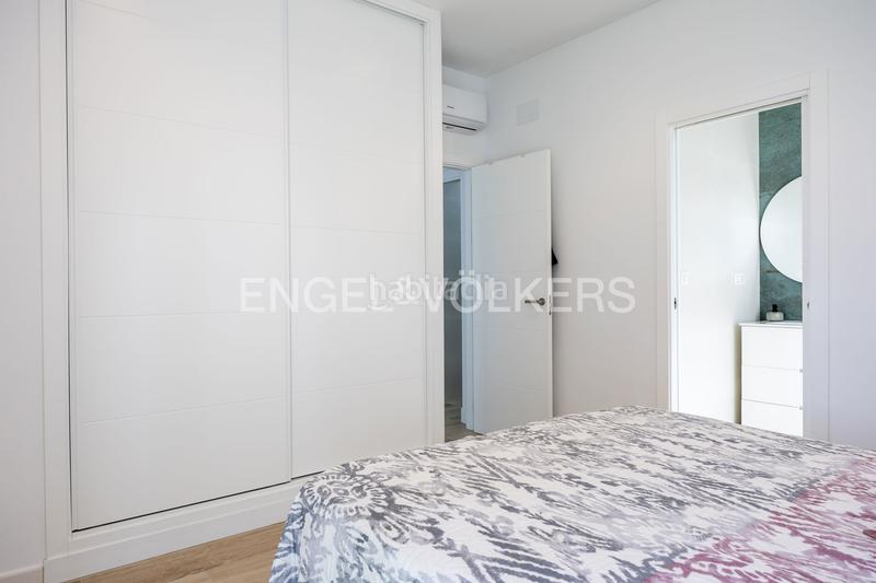 Foto 8818fc60-7ece-4e18-824a-ac12dd6c6a2c. Rent house with heating parking pool in Los Gallos Chiclana de la Frontera