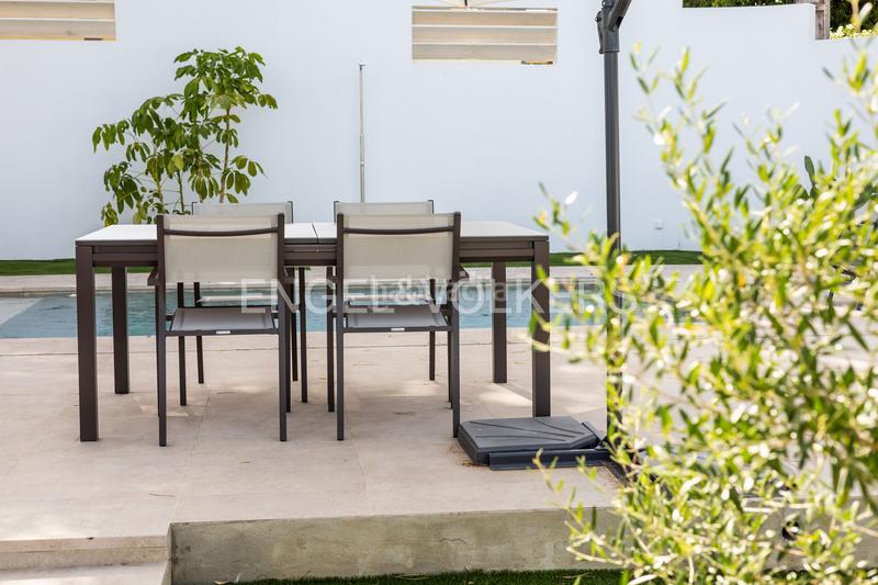 Foto fedc99fc-32b7-45f7-ab5b-1dca60e2fce6. Rent house with heating parking pool in Los Gallos Chiclana de la Frontera