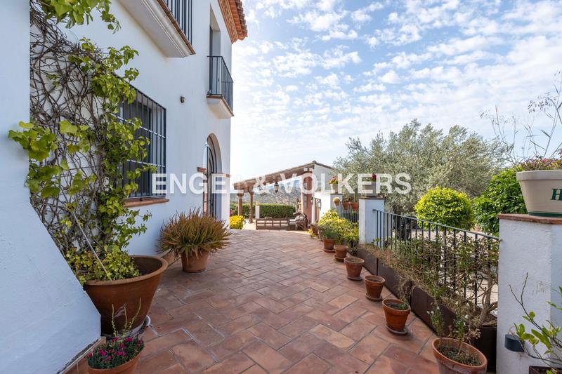Foto 03ed2986-753e-445a-bafa-6923d97780ca. Casa inversión con alma casa única con potencial residencial y turístico. en Zufre