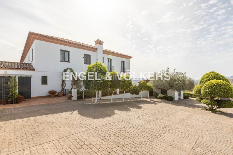 Foto 3519086c-d6f8-4354-b76d-16bc63e48e5c. Casa inversión con alma casa única con potencial residencial y turístico. en Zufre