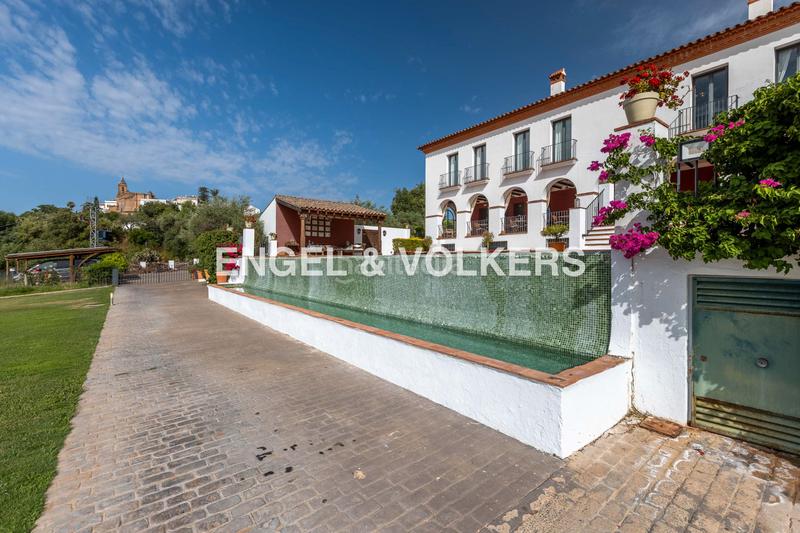 Foto 5747d78b-dfae-453b-a99a-085c1deaa878. Casa inversión con alma casa única con potencial residencial y turístico. en Zufre