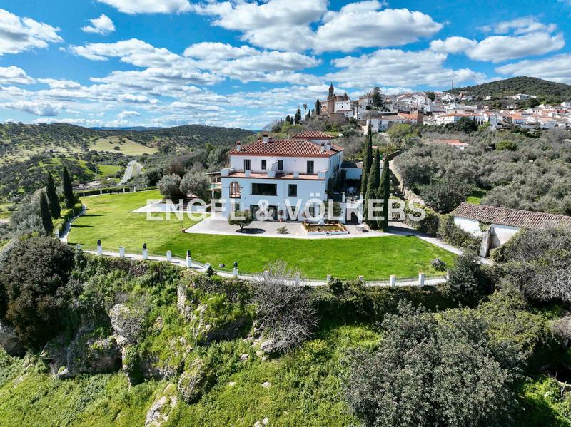 Foto b2f36205-0abe-45bd-bfe5-ccfdf8a8979b. Casa inversión con alma casa única con potencial residencial y turístico. en Zufre
