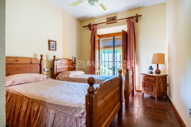 Foto b006eb9e-7d9d-42ff-903e-35830998891a. Casa amb calefacció piscina a Valencina de la Concepción