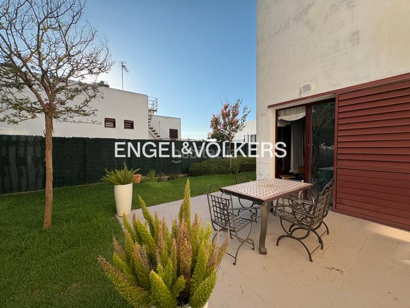 Foto dd41eaa3-500d-4e48-9efd-67670868507c. Rent house with heating parking in Olivar de Quintos Montequinto