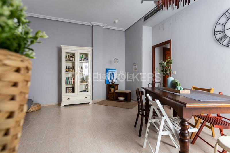 Foto 401b6262-f455-477f-b89c-18e7d81a8594. Location appartement avec chauffage dans Santa Catalina Sevilla