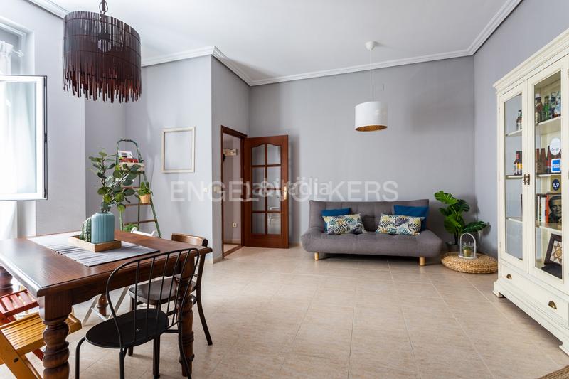 Foto e42271c1-6296-4eb3-bfb8-c60a3c9398c2. Location appartement avec chauffage dans Santa Catalina Sevilla