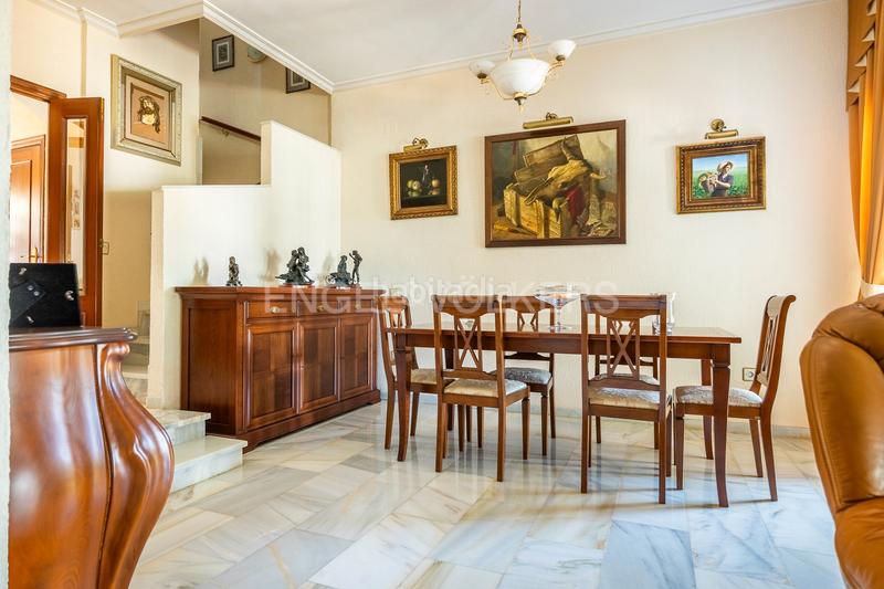 Foto 3a0bb1f6-dd8d-4a67-83e2-715a2d6f31e6. Haus mit heizung in cerros de Montequinto Montequinto