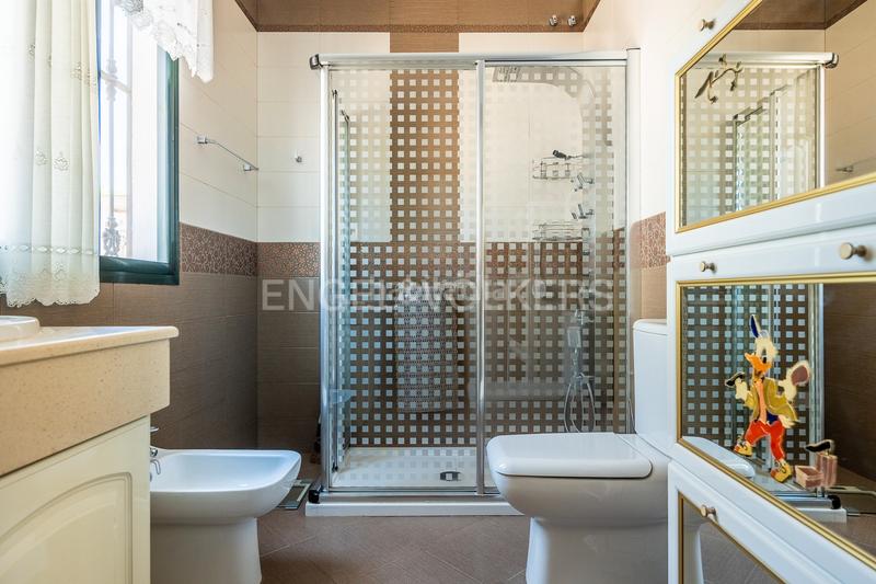 Foto 77cf85a6-61b2-4ebe-9952-d14df74e1a7a. Haus mit heizung in cerros de Montequinto Montequinto