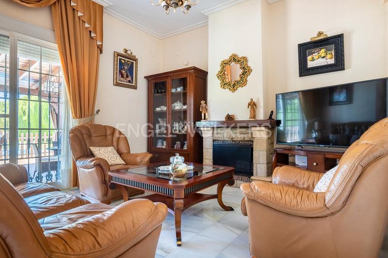 Foto d05fa0fd-9bc4-4acf-ba52-2e17b2903570. Haus mit heizung in cerros de Montequinto Montequinto