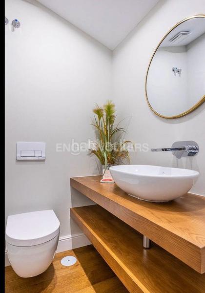 Foto 07ce43a5-15ce-4024-866e-b23045651e23. Ático  de lujo totalmente reformado con terraza, garaje y trastero junto al parque de maría luisa y plaza de españa, en el porvenir en Sevilla