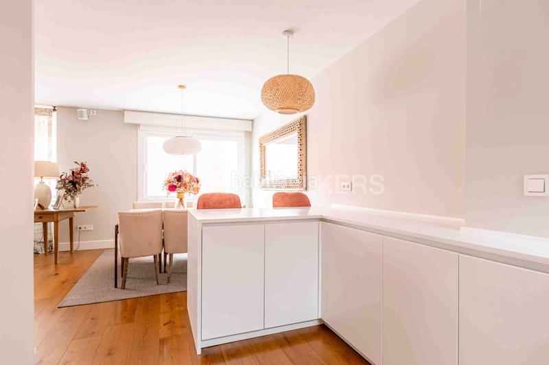 Foto 1914d463-4d21-4fbb-ad0f-8f777d627fd1. Ático  de lujo totalmente reformado con terraza, garaje y trastero junto al parque de maría luisa y plaza de españa, en el porvenir en Sevilla