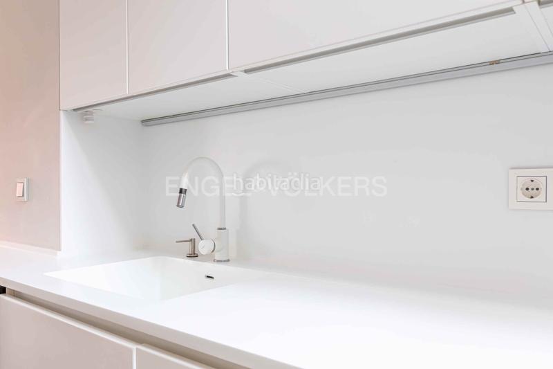 Foto 32fba8c3-525e-4519-b756-4aac3ea9abb3. Ático  de lujo totalmente reformado con terraza, garaje y trastero junto al parque de maría luisa y plaza de españa, en el porvenir en Sevilla