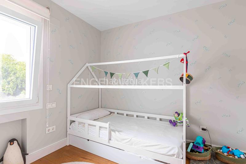 Foto 6f468d83-9ed5-48d9-bcf0-91614c45e189. Ático  de lujo totalmente reformado con terraza, garaje y trastero junto al parque de maría luisa y plaza de españa, en el porvenir en Sevilla