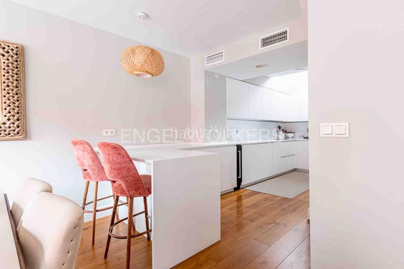 Foto 97b1717f-0ffe-4c44-be1a-10adb544a7ff. Ático  de lujo totalmente reformado con terraza, garaje y trastero junto al parque de maría luisa y plaza de españa, en el porvenir en Sevilla