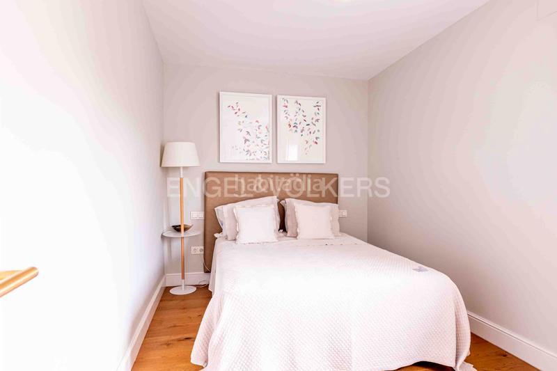 Foto bb3fa585-4b14-4486-90be-890a8493f2f4. Ático  de lujo totalmente reformado con terraza, garaje y trastero junto al parque de maría luisa y plaza de españa, en el porvenir en Sevilla