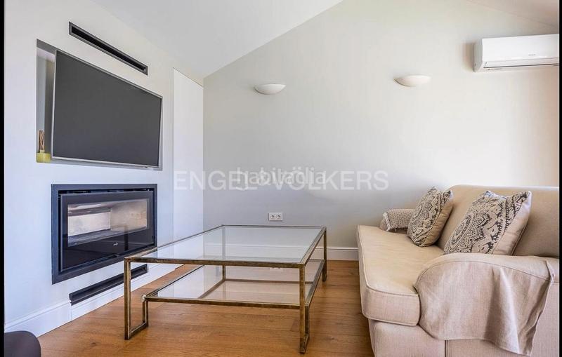 Foto ca367559-994c-4a55-bde4-091cb556e9d3. Ático  de lujo totalmente reformado con terraza, garaje y trastero junto al parque de maría luisa y plaza de españa, en el porvenir en Sevilla