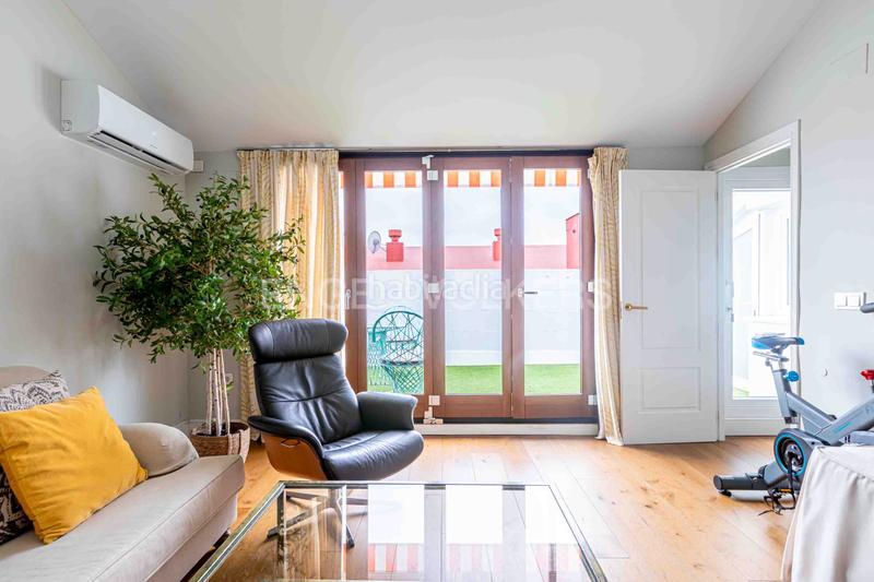 Foto e14a7df5-c28b-4191-b218-f37bd661077d. Ático  de lujo totalmente reformado con terraza, garaje y trastero junto al parque de maría luisa y plaza de españa, en el porvenir en Sevilla