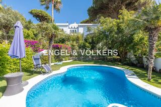 Masia a El Manantial. Exclusiva villa con vista panorámicas al mar en el puerto de san