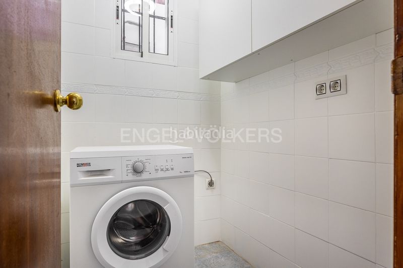 Foto 48ae4d8b-bd46-48c4-a889-ab050310a939. Casa adossada amb calefacció a Triana Este Sevilla