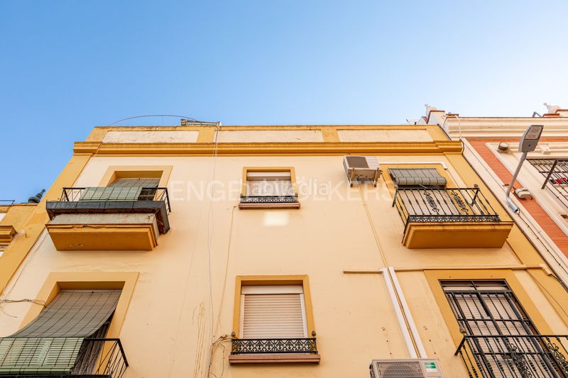 Foto 81d08af9-b9bc-4875-9c1c-dee80c7a8844. Casa adossada amb calefacció a Triana Este Sevilla