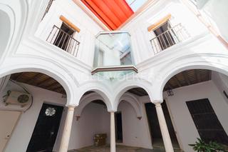 Casa en Centro-Calzada-Cabo Noval. Elegancia clásica en sanlúcar majestuosa casa histórica con  pat