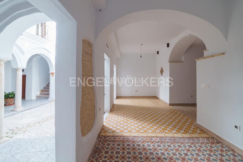Foto 8fd8c634-76d2-4ff1-b4a0-208b9b7c183a. Casa elegancia clásica en sanlúcar majestuosa casa histórica con patio privado en Sanlúcar de Barrameda