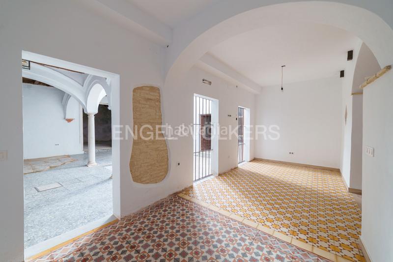 Foto a81dd9ee-6717-4a0e-9563-5eea34f6ba11. Casa elegancia clásica en sanlúcar majestuosa casa histórica con patio privado en Sanlúcar de Barrameda