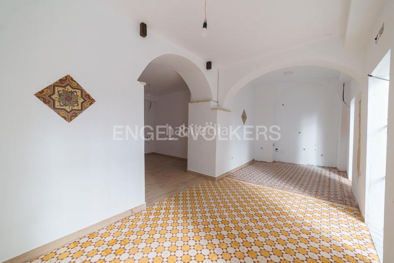 Foto e739ba95-5235-49e2-a190-1b5dd062864e. Casa elegancia clásica en sanlúcar majestuosa casa histórica con patio privado en Sanlúcar de Barrameda
