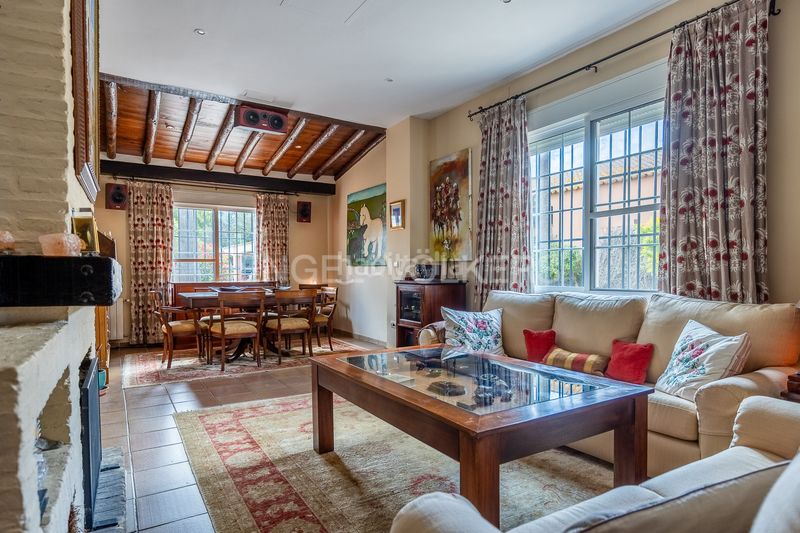 Foto e377bc3d-5b18-415d-b557-0fcf17b4ced6. Casa amb calefacció a Bollullos de la Mitación