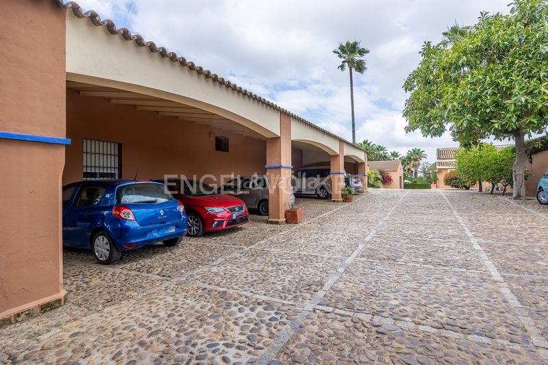 Foto f69312f3-28fc-4e11-9904-f0fa8cf87f85. Casa amb calefacció a Bollullos de la Mitación