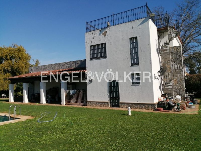 Foto cd00f9f8-b99e-4a4d-9bb4-0f9f48792c37. Casa amb calefacció piscina a Parque Atlántico - Ronda este Jerez de la Frontera