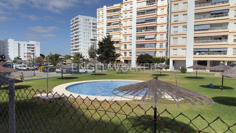 Foto a78066a2-a3d6-4743-8cec-1d6d933220e9. Lloguer apartament amb calefacció piscina a Valdelagrana Puerto de Santa María (El)