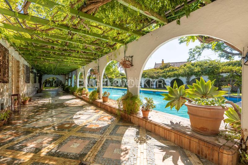 Foto a1b901c8-3260-433f-945e-98565613e8b4. Casa amb calefacció aparcament piscina a Loreto Espartinas