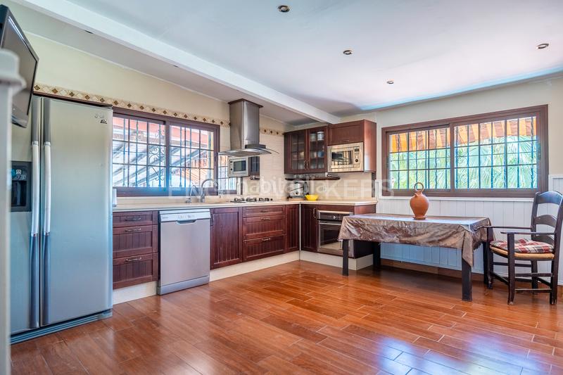 Foto 5b35ed6d-333f-4139-839f-b2e6ce32a807. Maison avec chauffage parking piscine dans Condequinto Montequinto