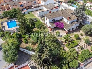 Terrain résidentiel à Gines. Suelo de más de 3000 m en av. europa, gines