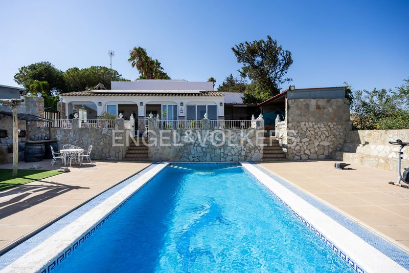 Foto 23a8321e-c37c-41ff-b8c6-8c83d9af3a99. Casa amb calefacció piscina a Los Franceses - La Vega Chiclana de la Frontera