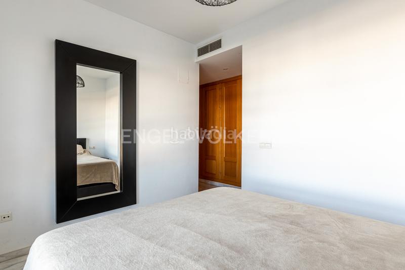 Foto 9acdf42e-b8b3-415a-a6bb-00d32a737f9d. Lloguer apartament amb calefacció aparcament piscina a Sevilla