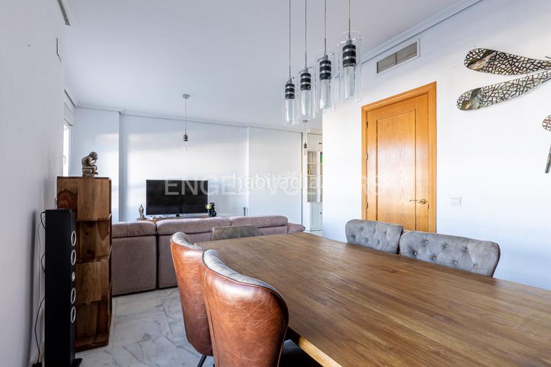 Foto 82baeda9-e5ac-4fd1-a2eb-5390974e935f. Rent apartment with heating parking pool in Santa Clara Sevilla